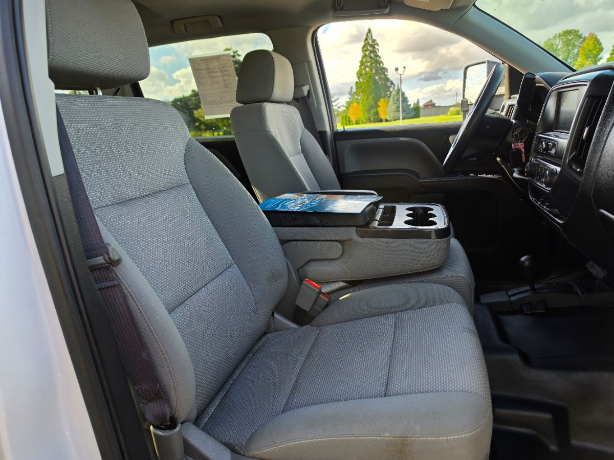 Chevrolet Silverado photo 9