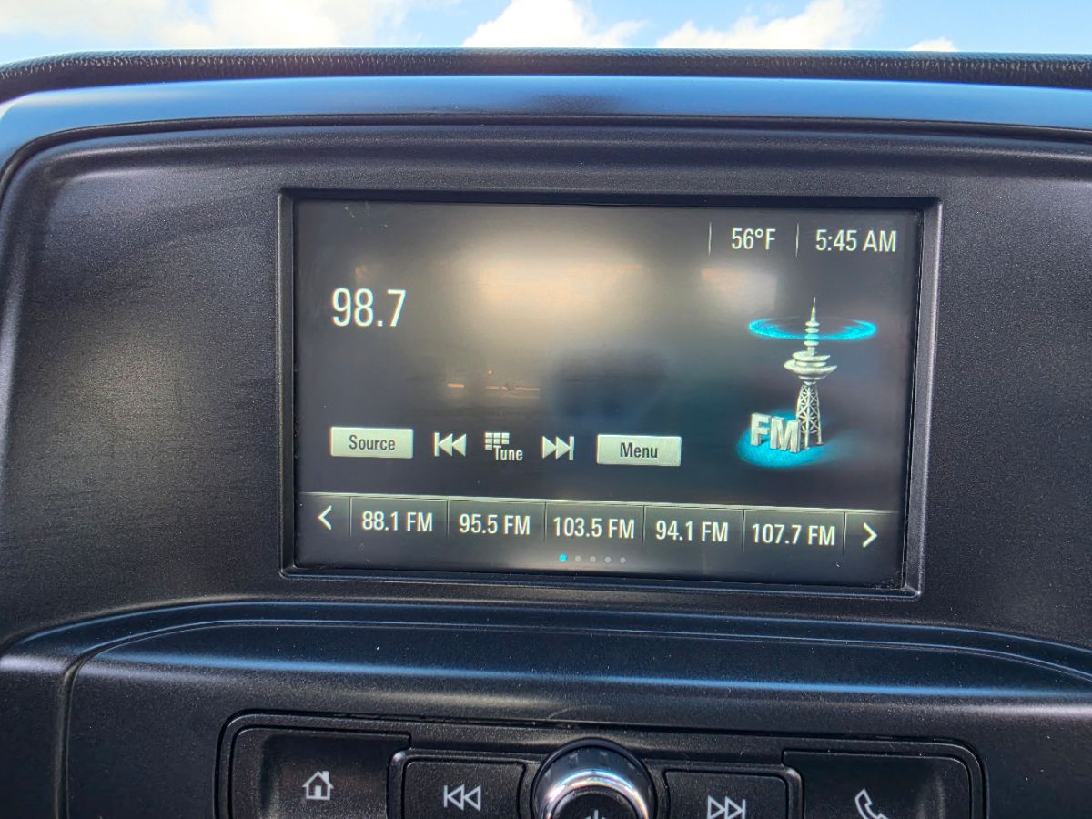 Chevrolet Silverado photo 10