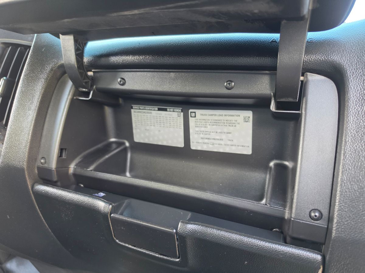 Chevrolet Silverado photo 13