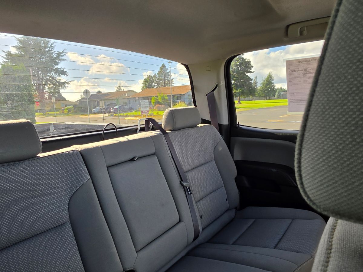 Chevrolet Silverado photo 16