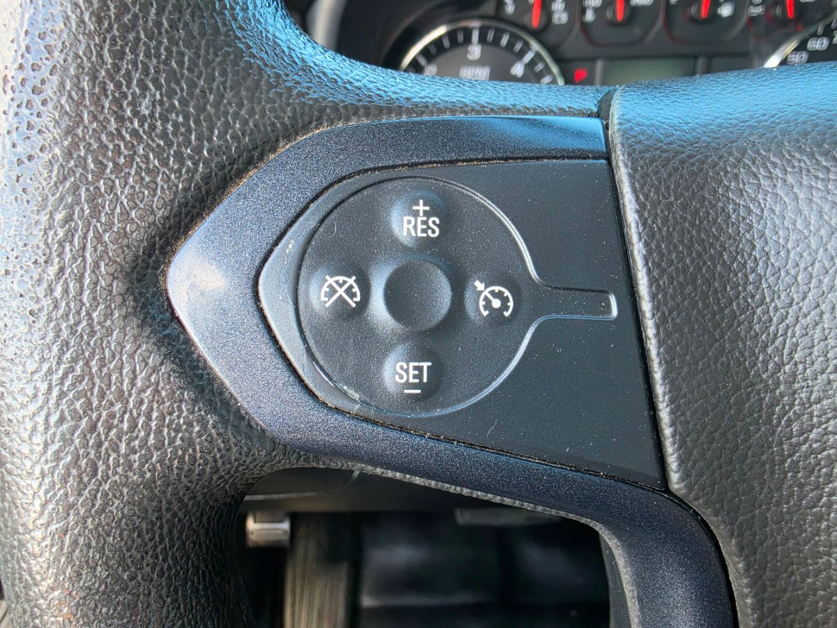Chevrolet Silverado photo 32