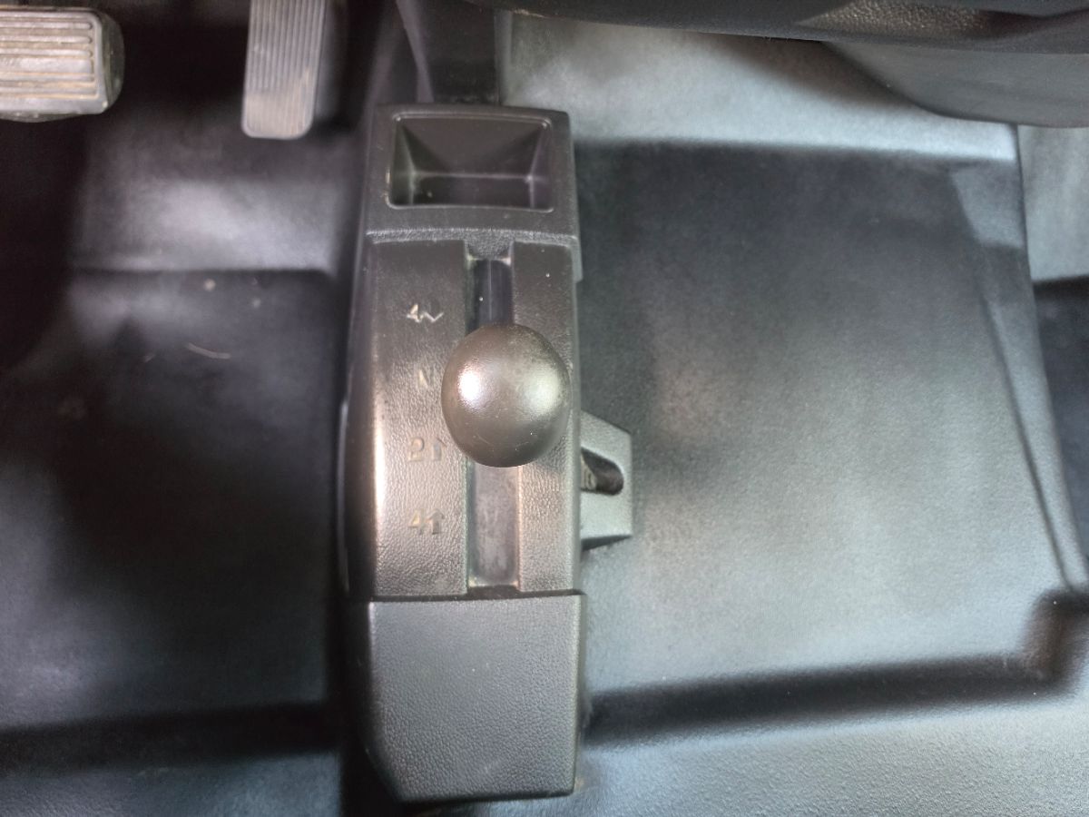 Chevrolet Silverado photo 34