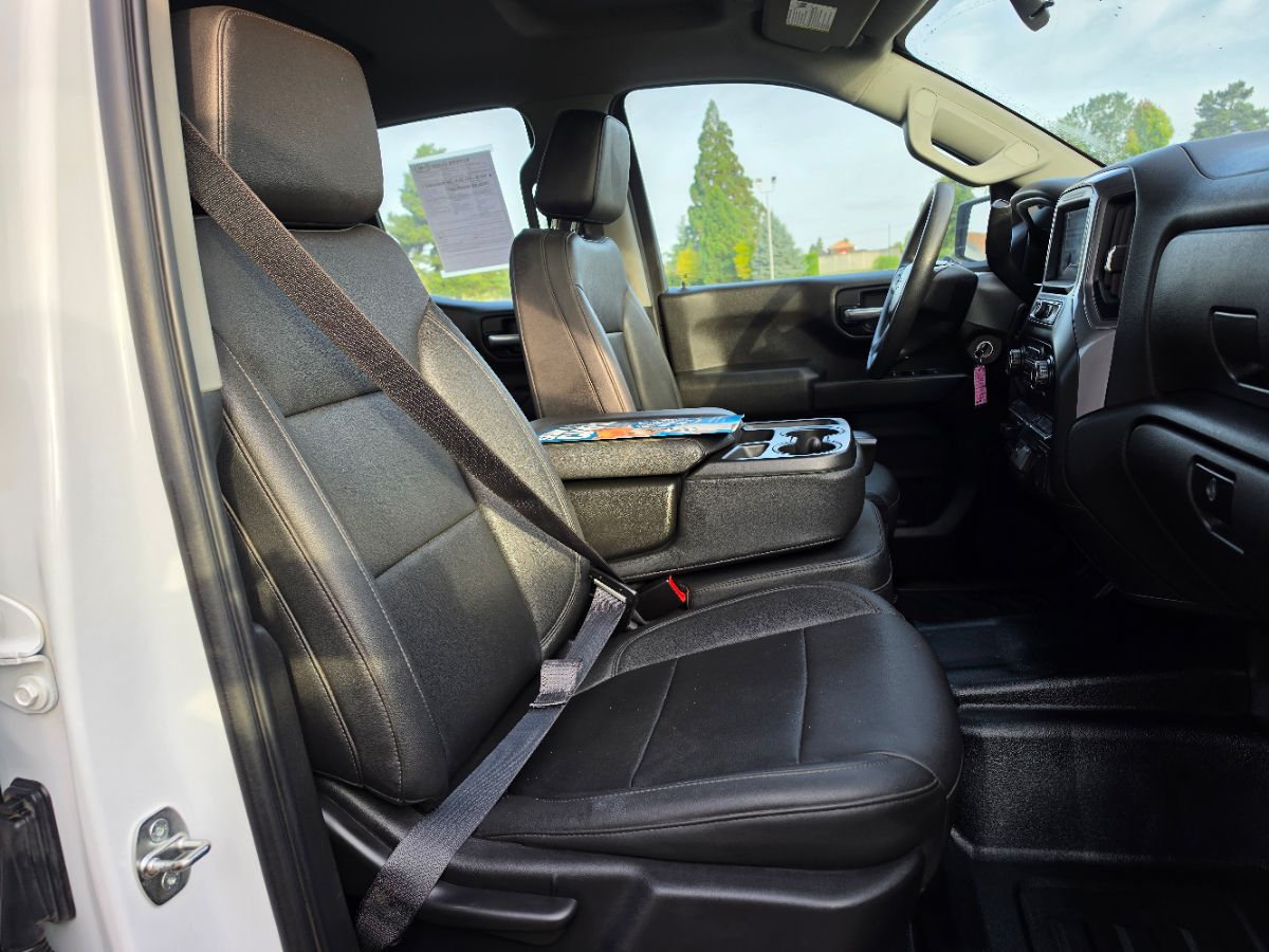 Chevrolet Silverado photo 9