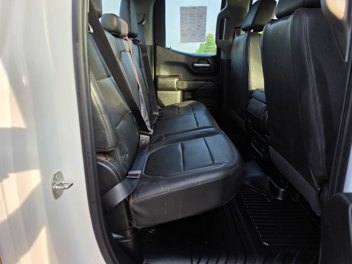 Chevrolet Silverado photo 18