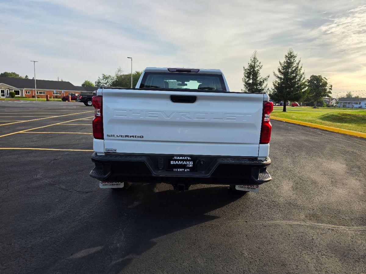 Chevrolet Silverado photo 21