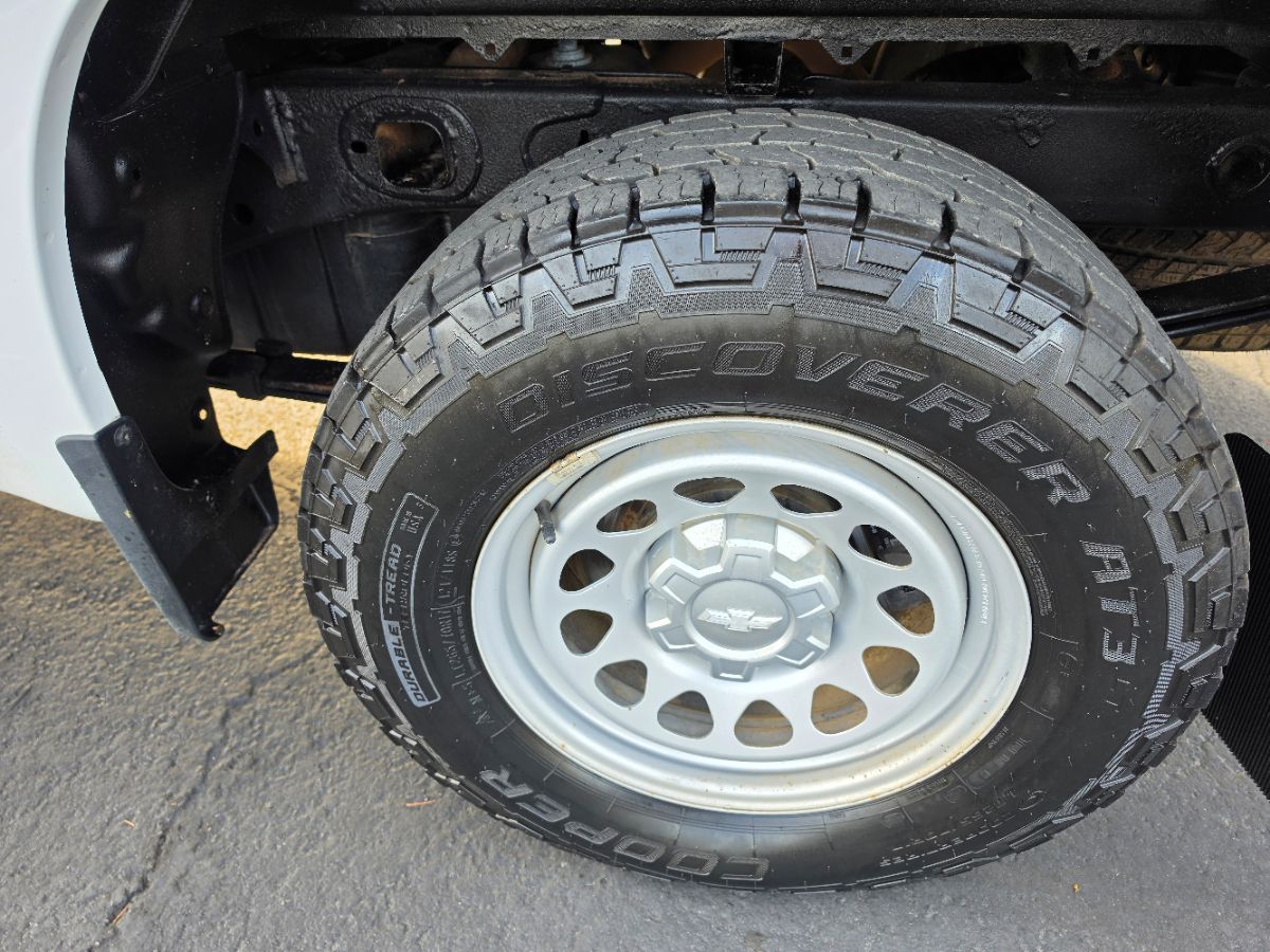 Chevrolet Silverado photo 26