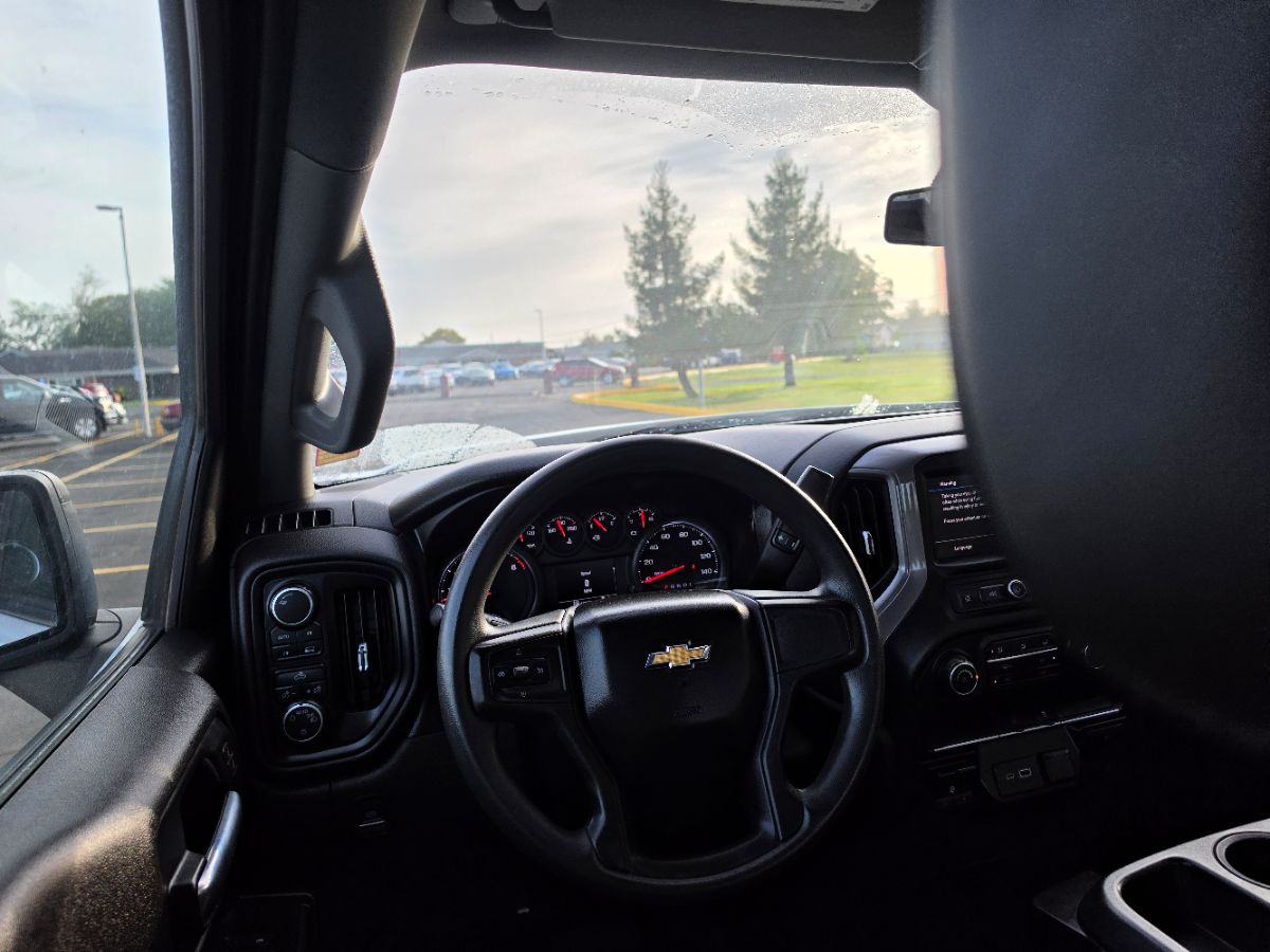 Chevrolet Silverado photo 28