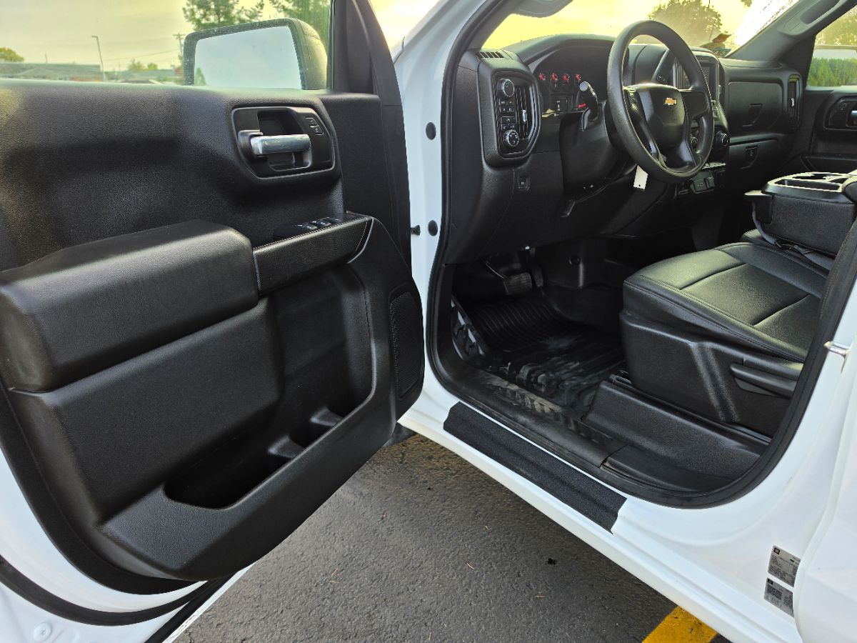 Chevrolet Silverado photo 29