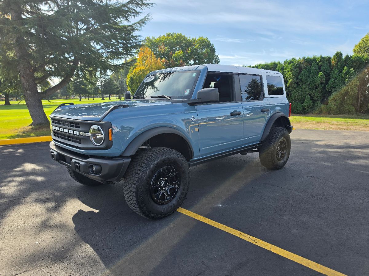 Ford Bronco photo 4