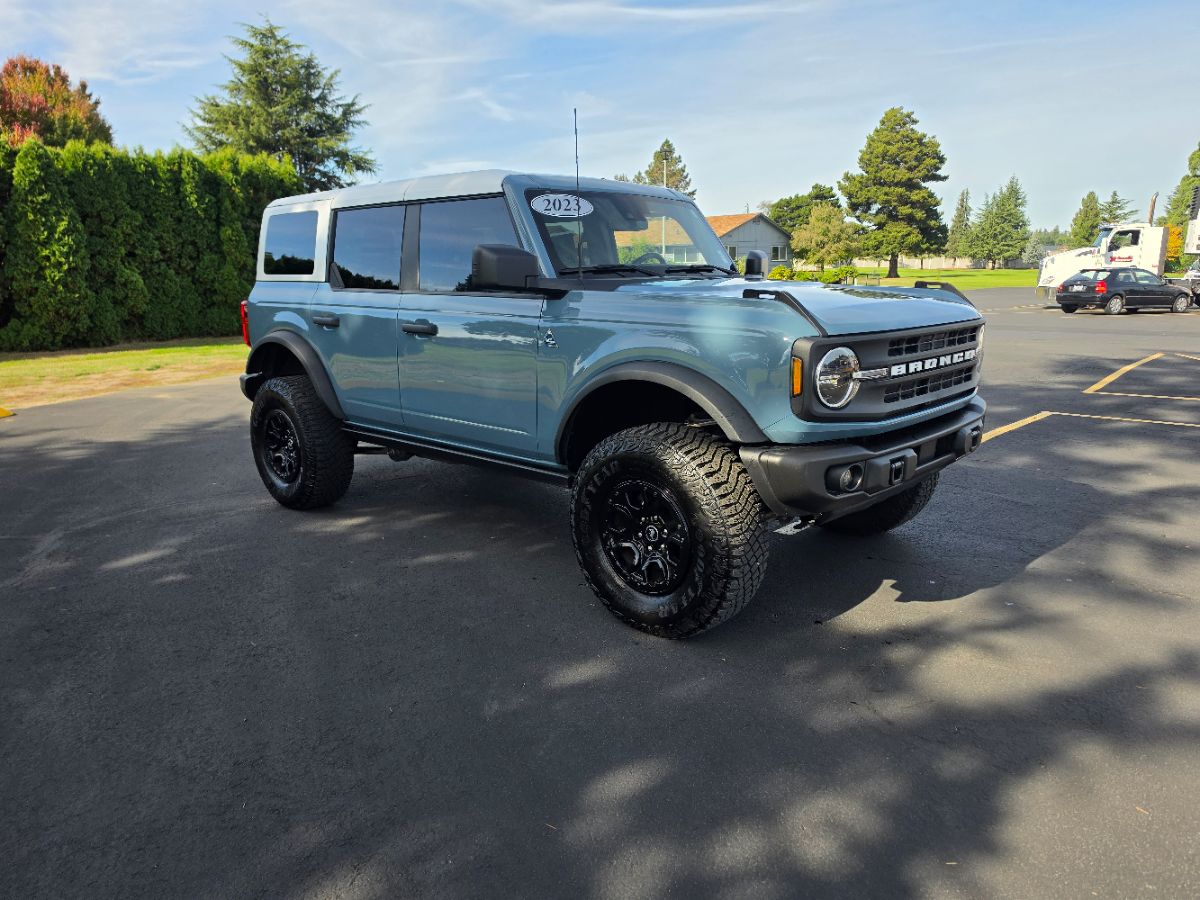 Ford Bronco photo 8