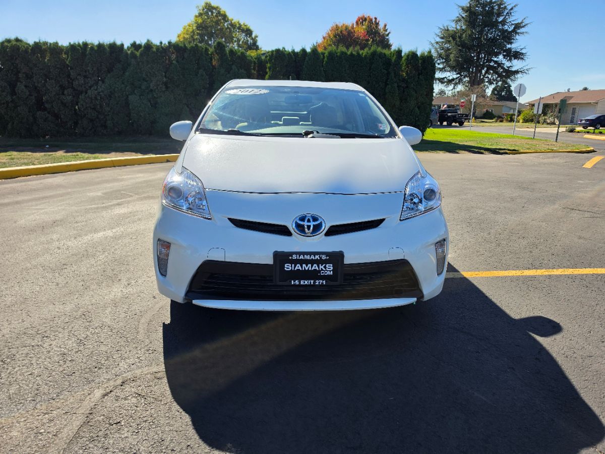 Photo 5 of this Toyota Prius