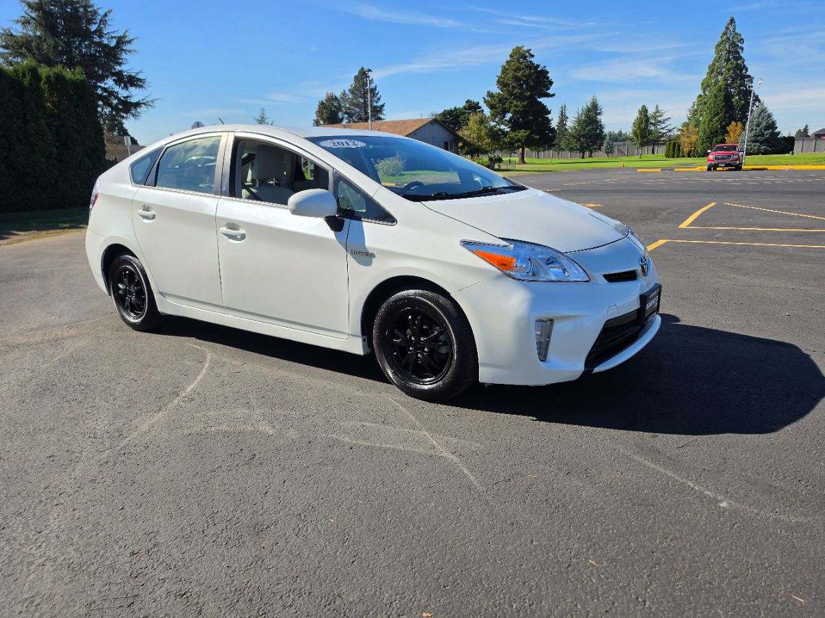 Photo 7 of this Toyota Prius