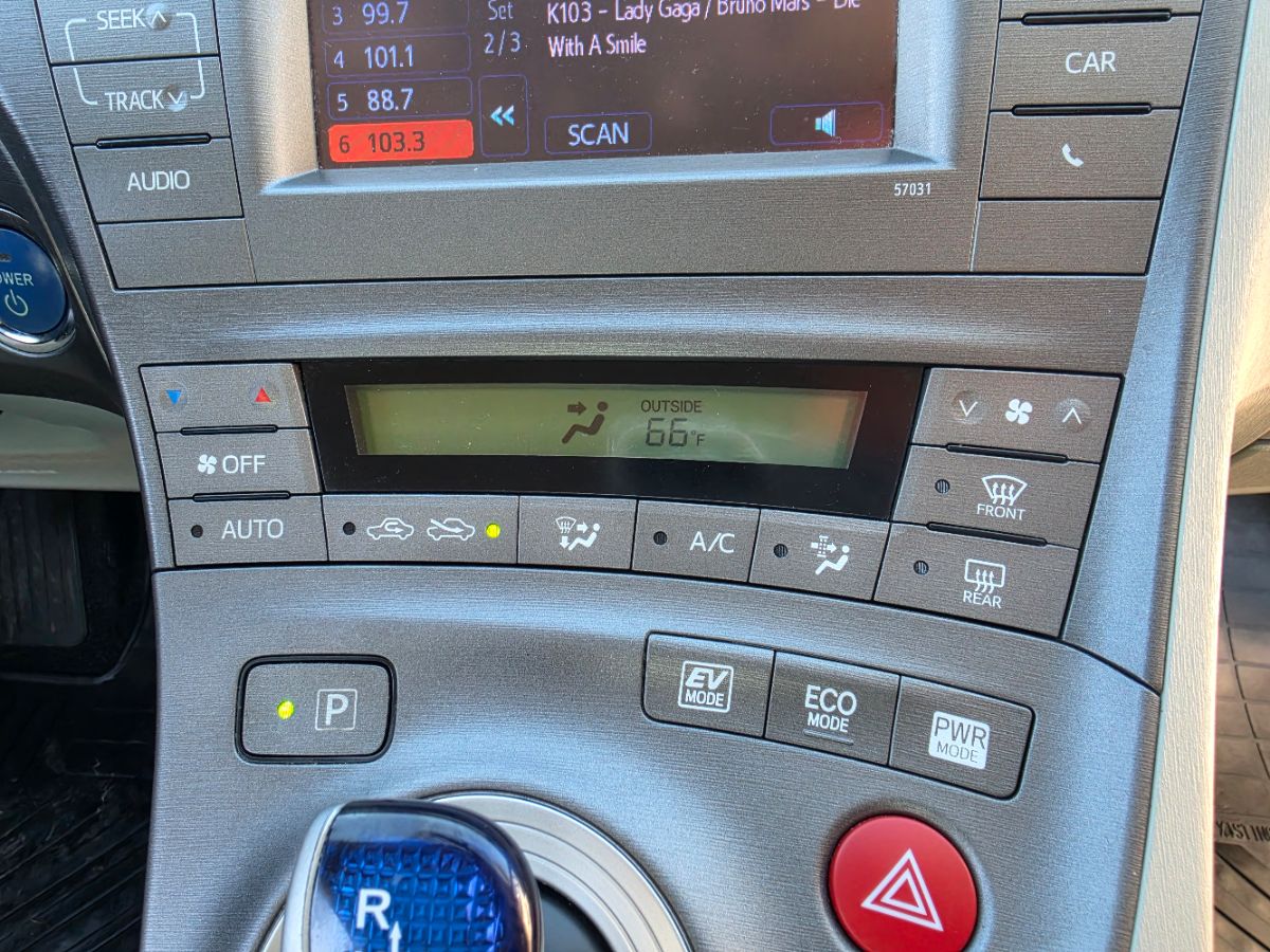 Photo 11 of this Toyota Prius
