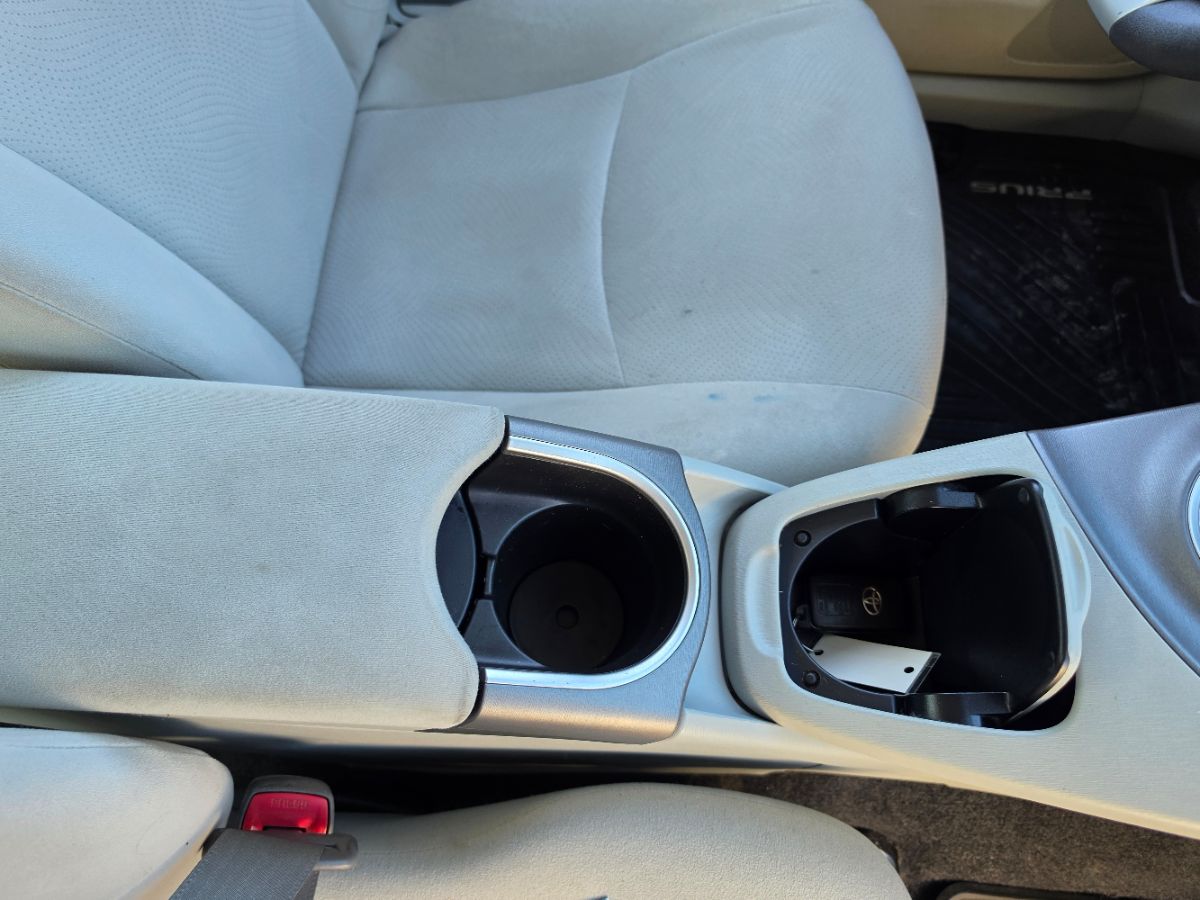 Photo 13 of this Toyota Prius