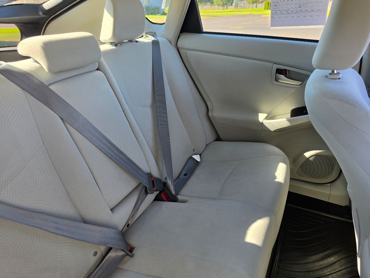 Photo 17 of this Toyota Prius