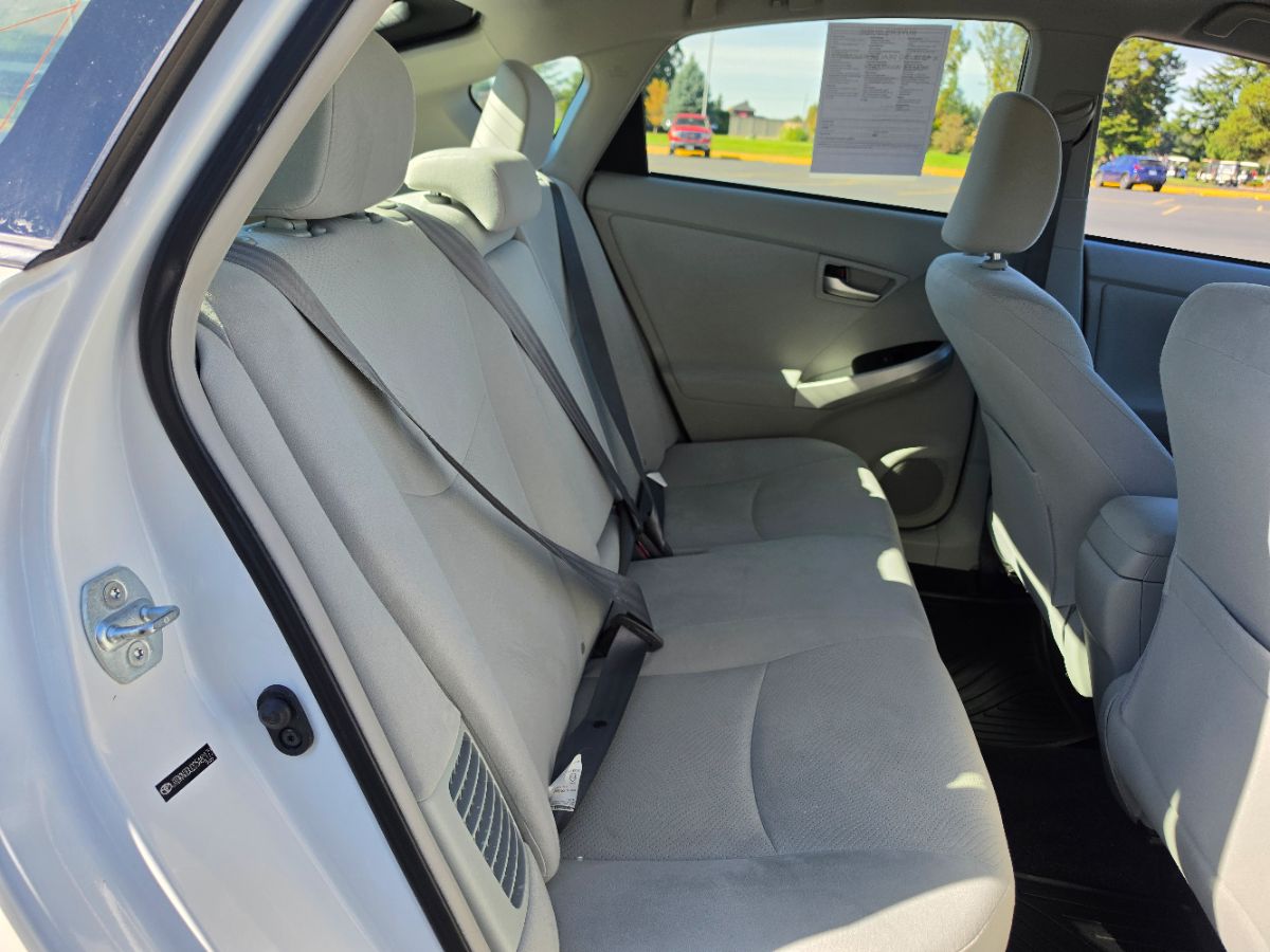 Photo 18 of this Toyota Prius