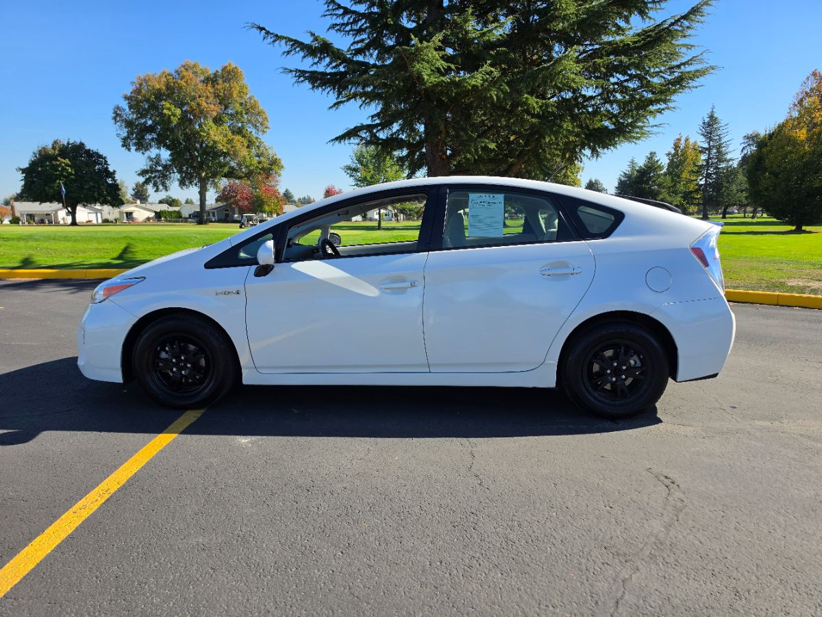 Photo 25 of this Toyota Prius