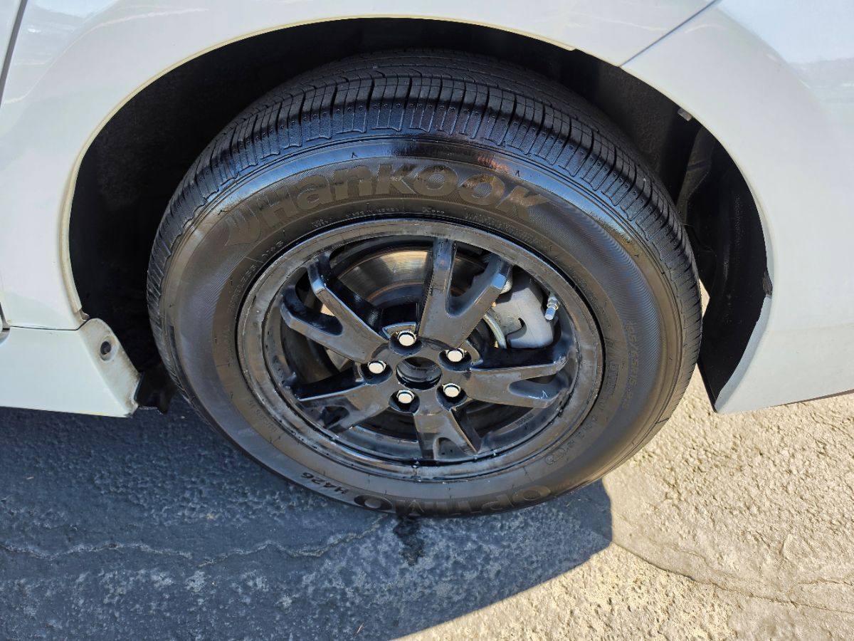 Photo 26 of this Toyota Prius