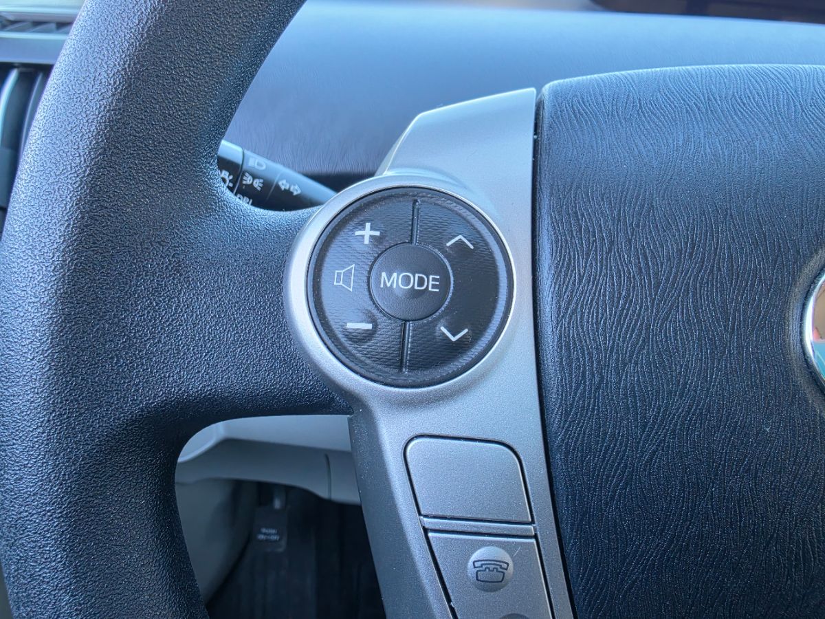 Photo 33 of this Toyota Prius