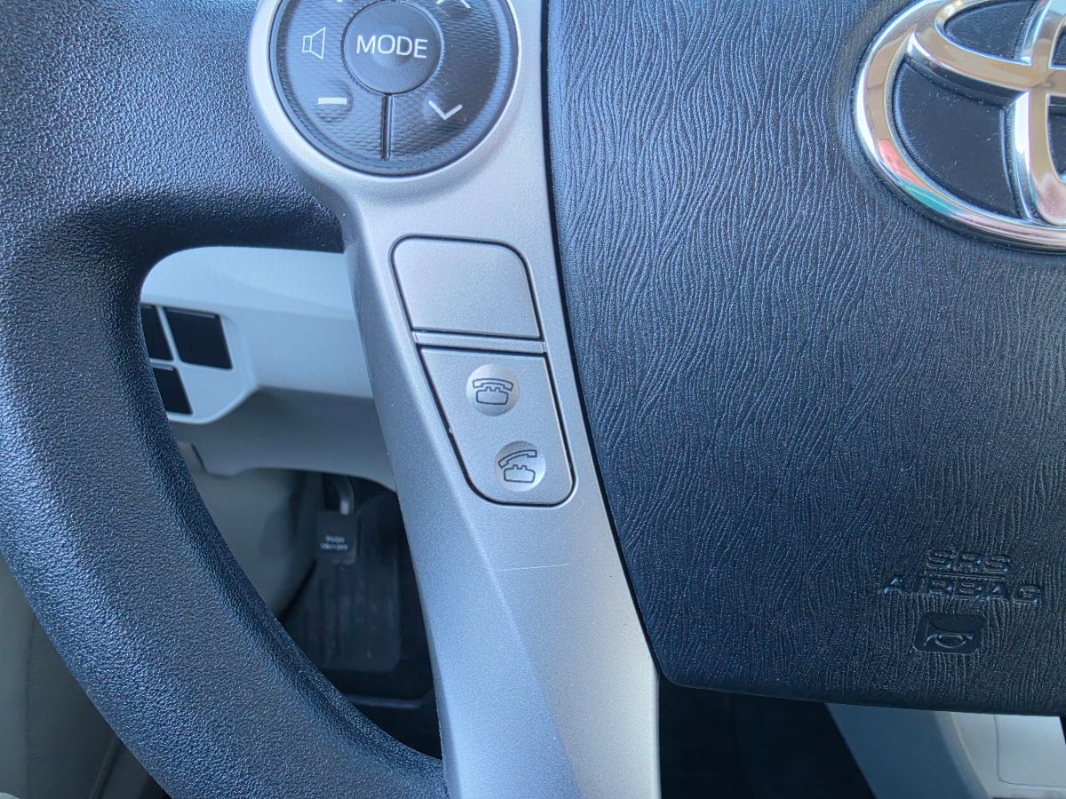 Photo 34 of this Toyota Prius