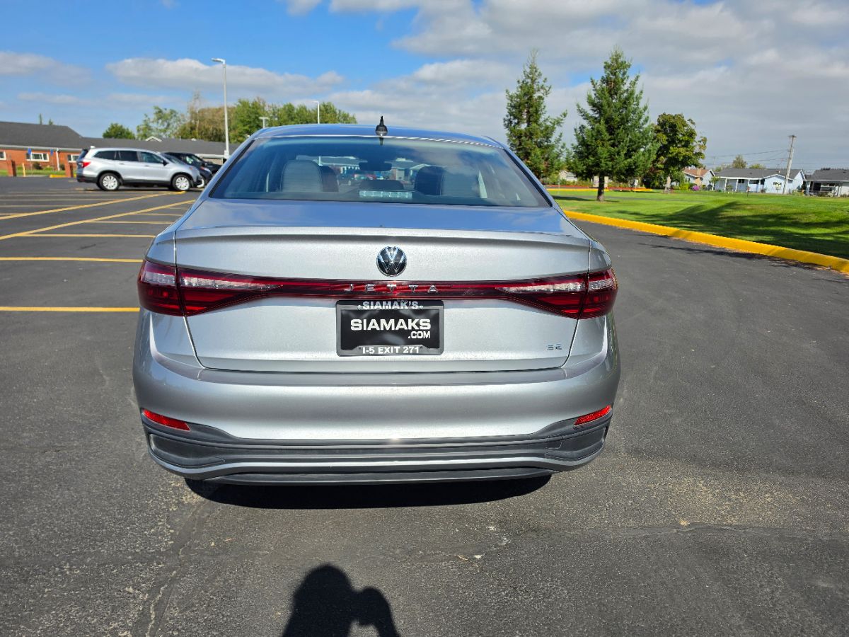 Volkswagen Jetta photo 22