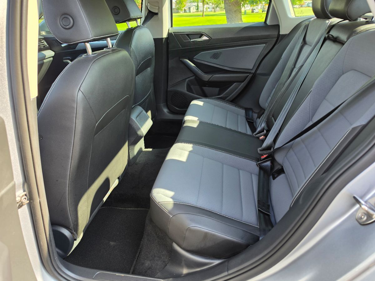 Volkswagen Jetta photo 27