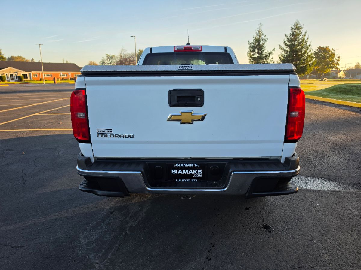 Photo 21 of this Chevrolet Colorado