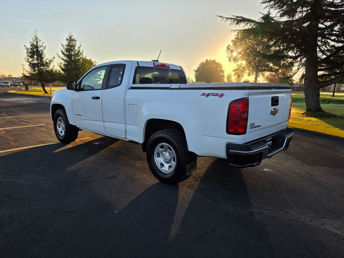 Photo 24 of this Chevrolet Colorado