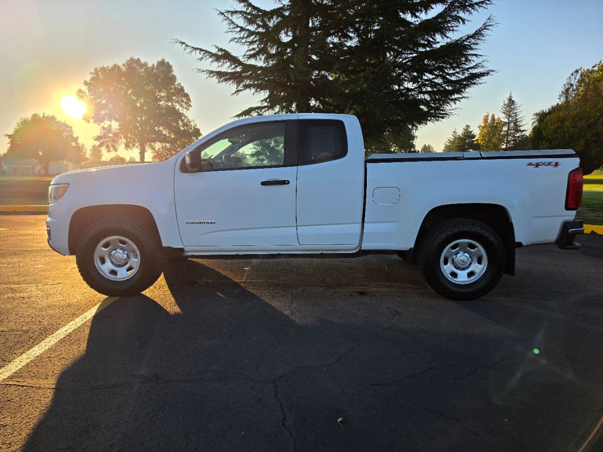 Photo 26 of this Chevrolet Colorado