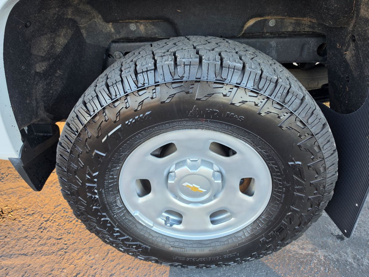 Photo 27 of this Chevrolet Colorado