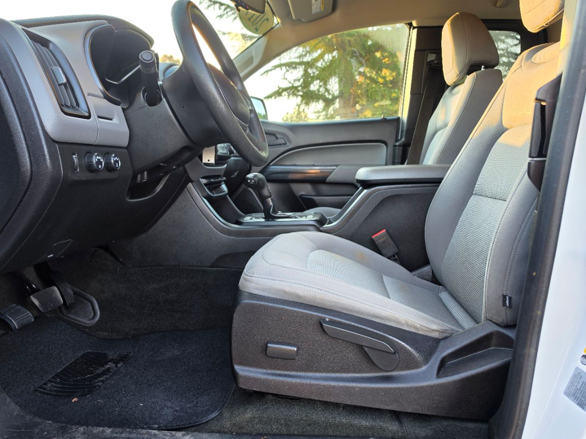 Photo 32 of this Chevrolet Colorado