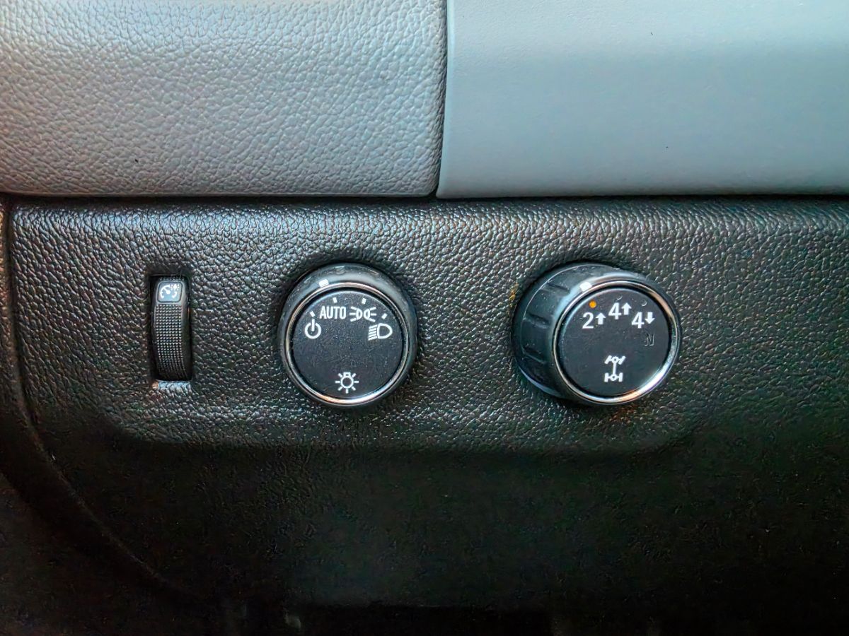 Photo 35 of this Chevrolet Colorado