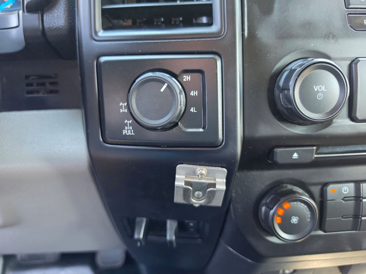 Ford F-150 photo 37
