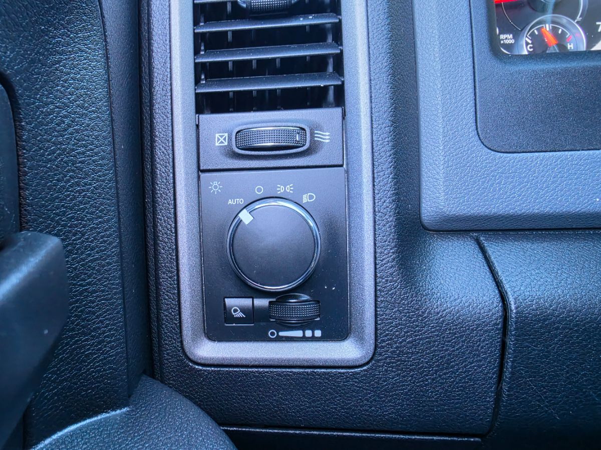 Photo 32 of this Ram 1500