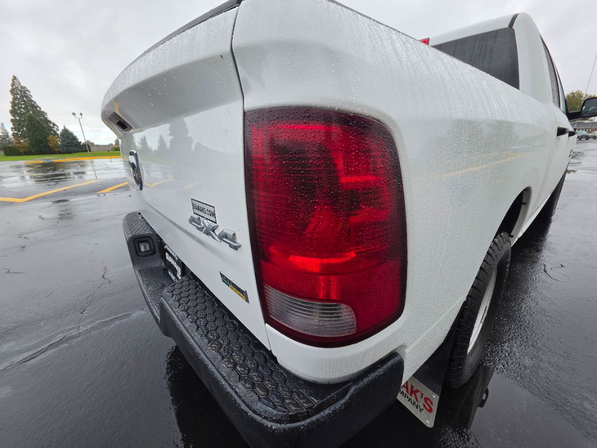 Photo 19 of this Ram 1500