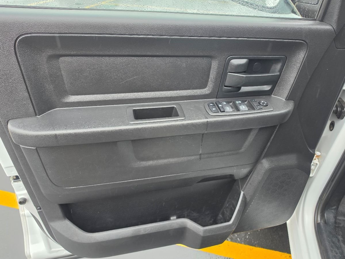 Photo 27 of this Ram 1500