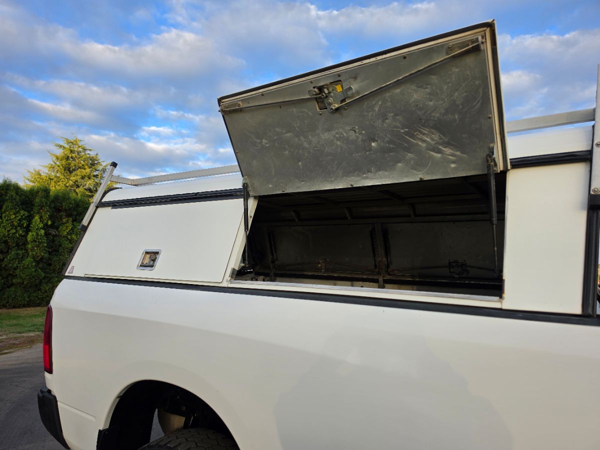 Photo 17 of this Ram 2500