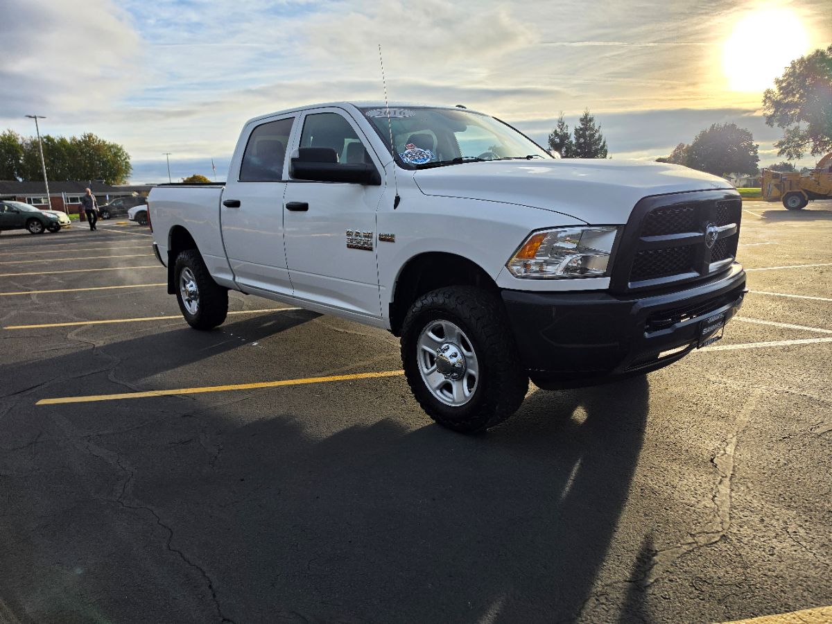 Photo 7 of this Ram 3500