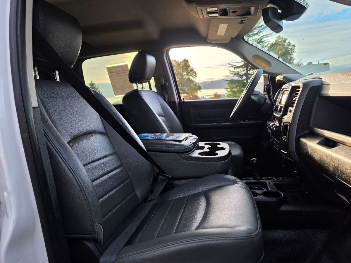 Photo 9 of this Ram 3500