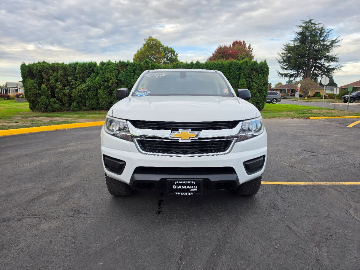 Photo 5 of this Chevrolet Colorado