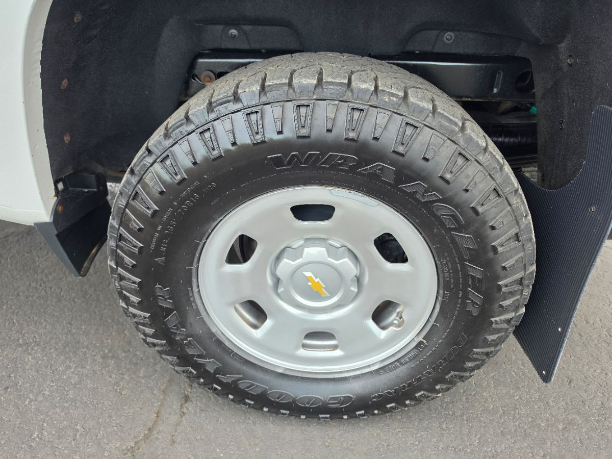 Photo 26 of this Chevrolet Colorado