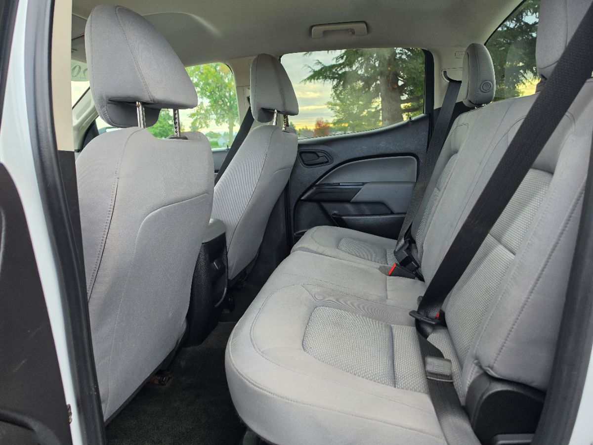 Photo 27 of this Chevrolet Colorado