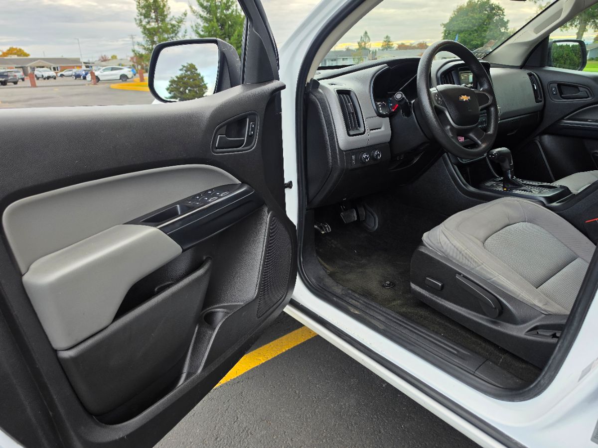 Photo 29 of this Chevrolet Colorado