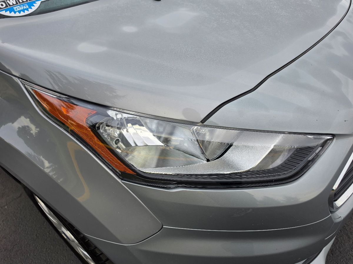 Ford Transit Connect photo 6