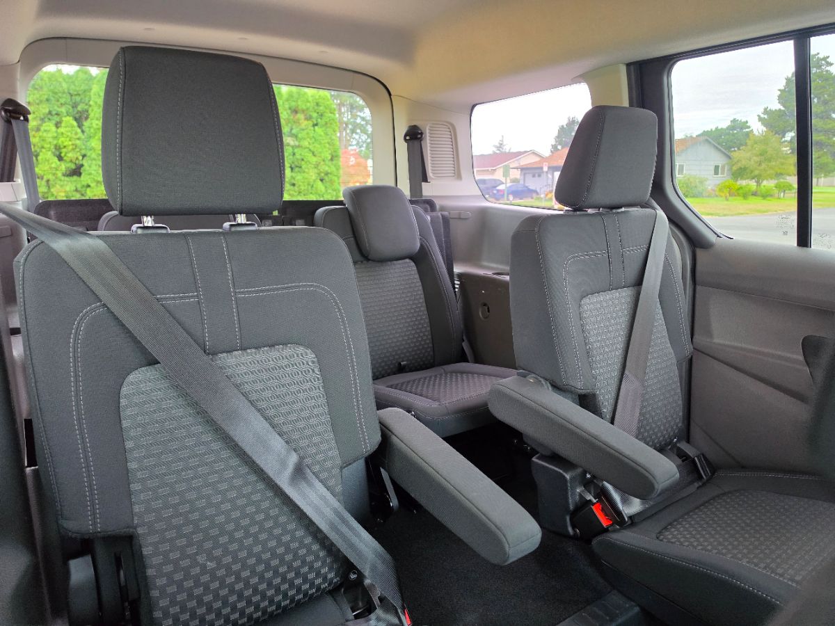 Ford Transit Connect photo 16