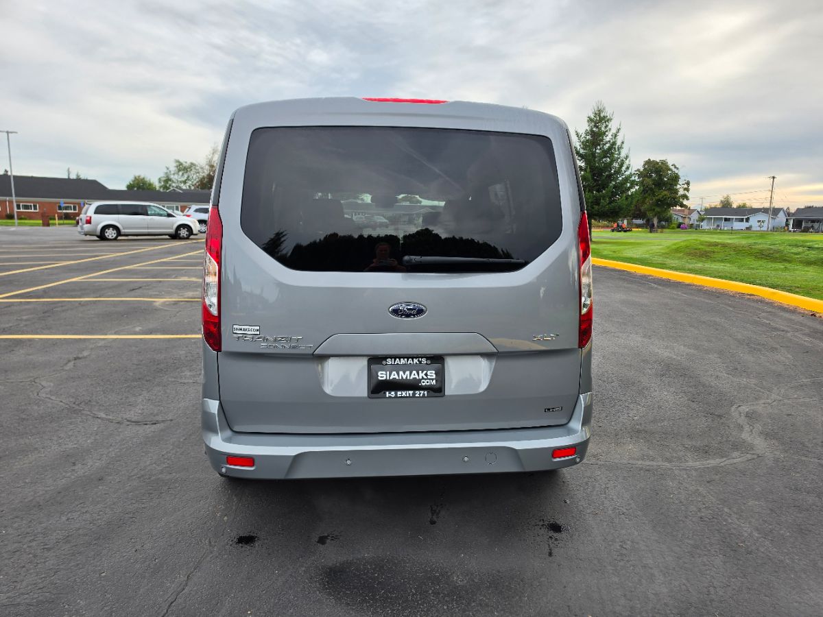 Ford Transit Connect photo 22
