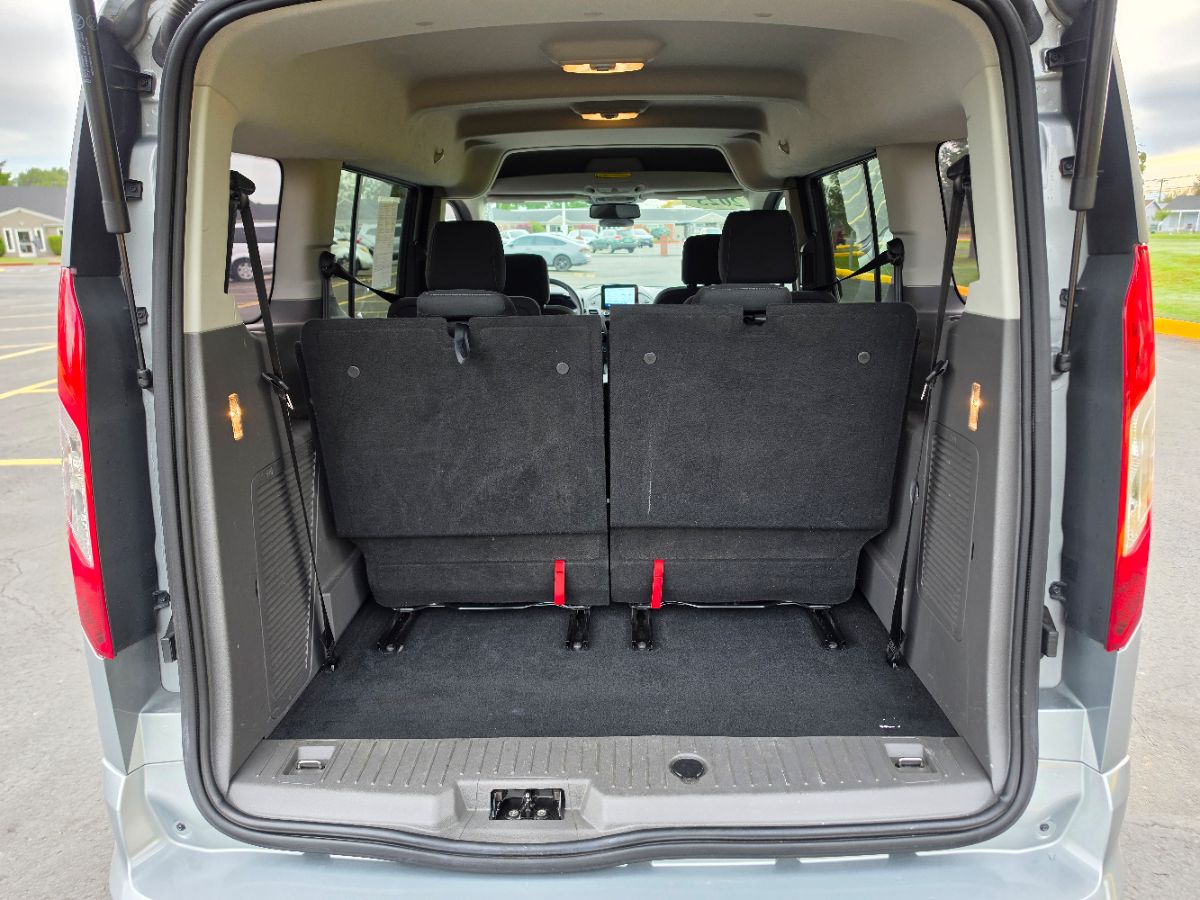 Ford Transit Connect photo 23