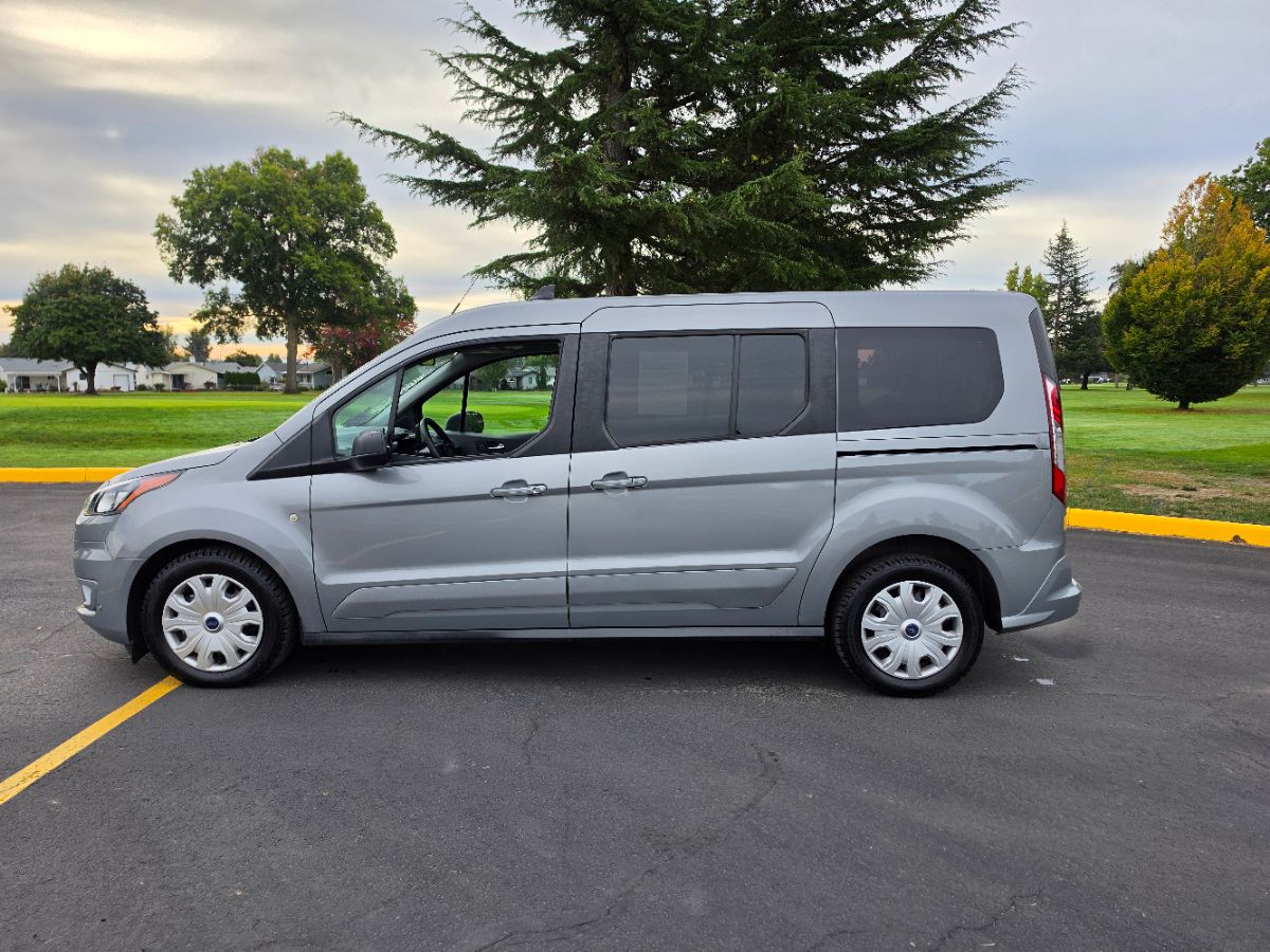 Ford Transit Connect photo 25