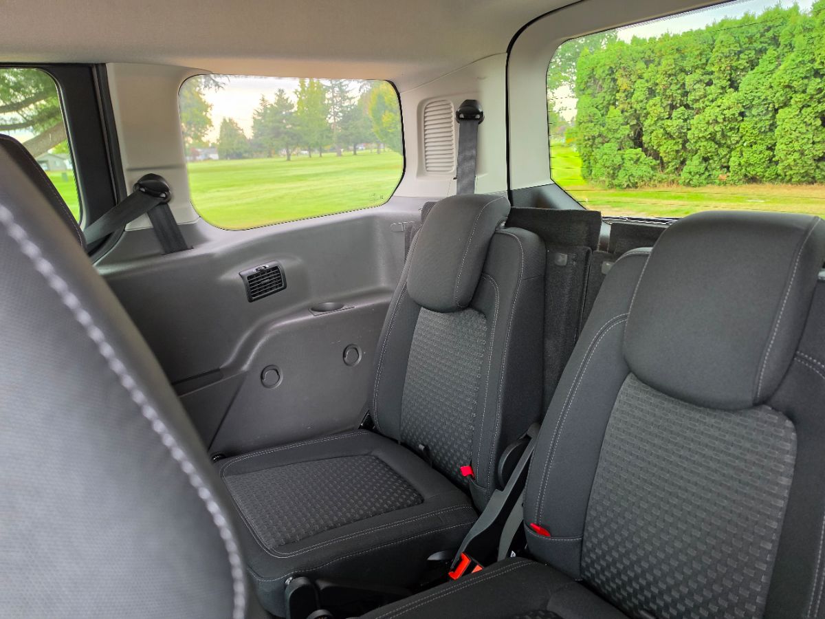 Ford Transit Connect photo 28