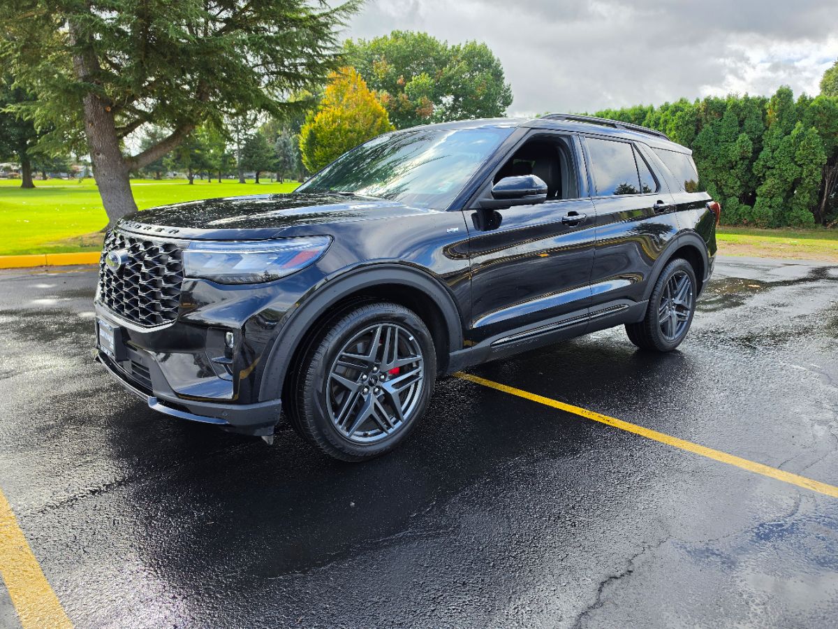 Ford Explorer photo 4